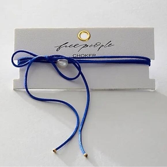 Free People Coquette Pearl & Bow Grapejuice Blues Choker Necklace in Blue NWT - Picture 6 of 15